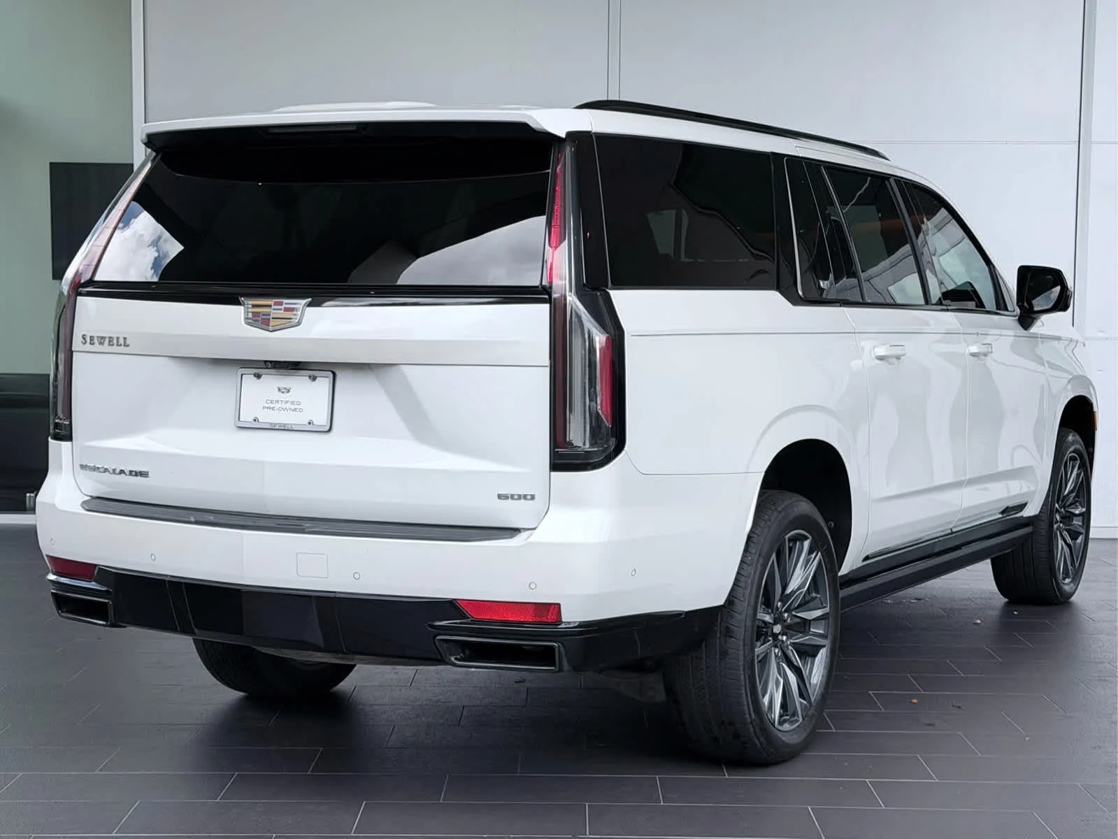 Certified Used 2024 Crystal White Tricoat Cadillac Sport image 4