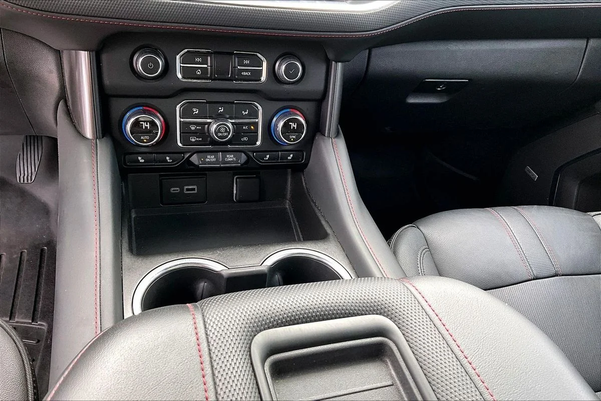 Used 2023  Chevrolet 2WD RST image 18