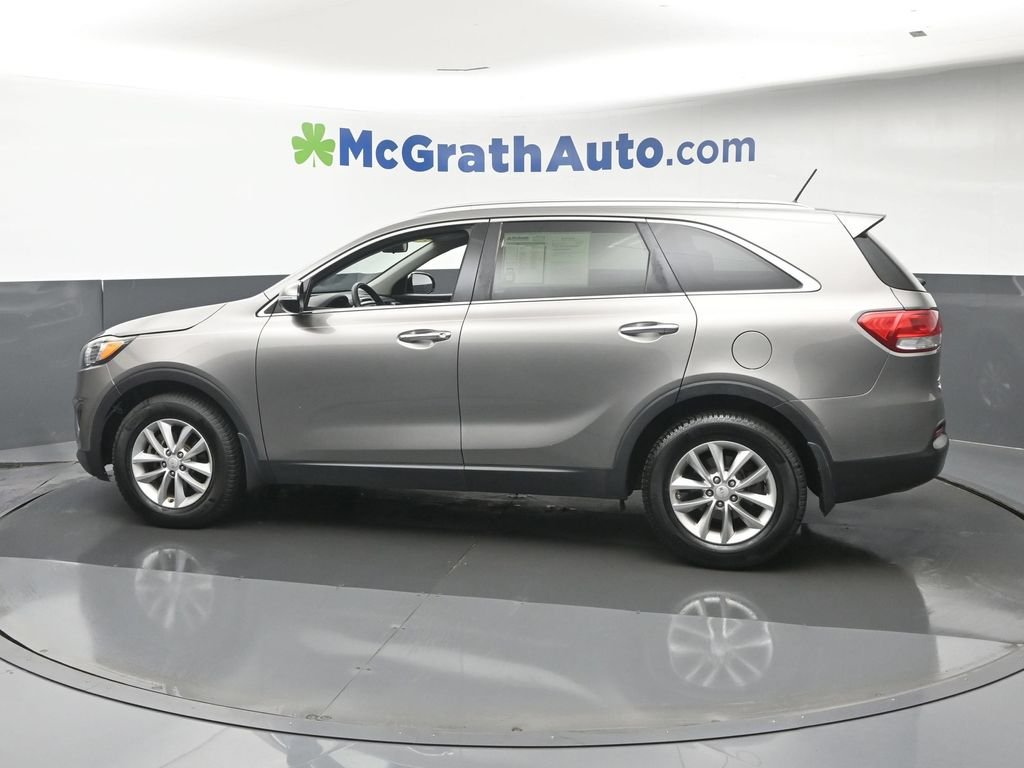 Used 2016 Silver Kia LX image 23