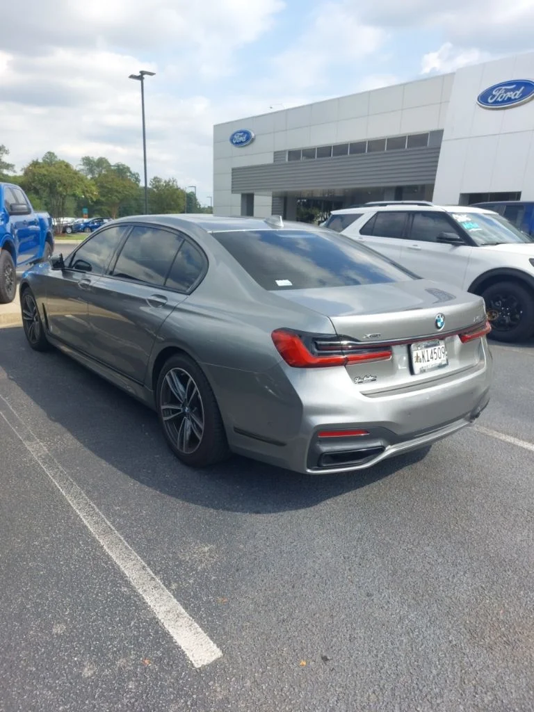 Used 2022 Gray BMW 740i xDrive image 6