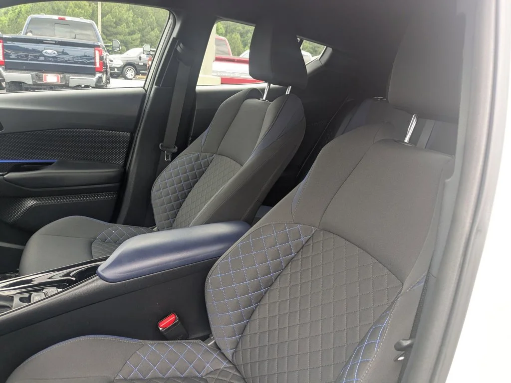 Used 2021  Toyota LE image 14