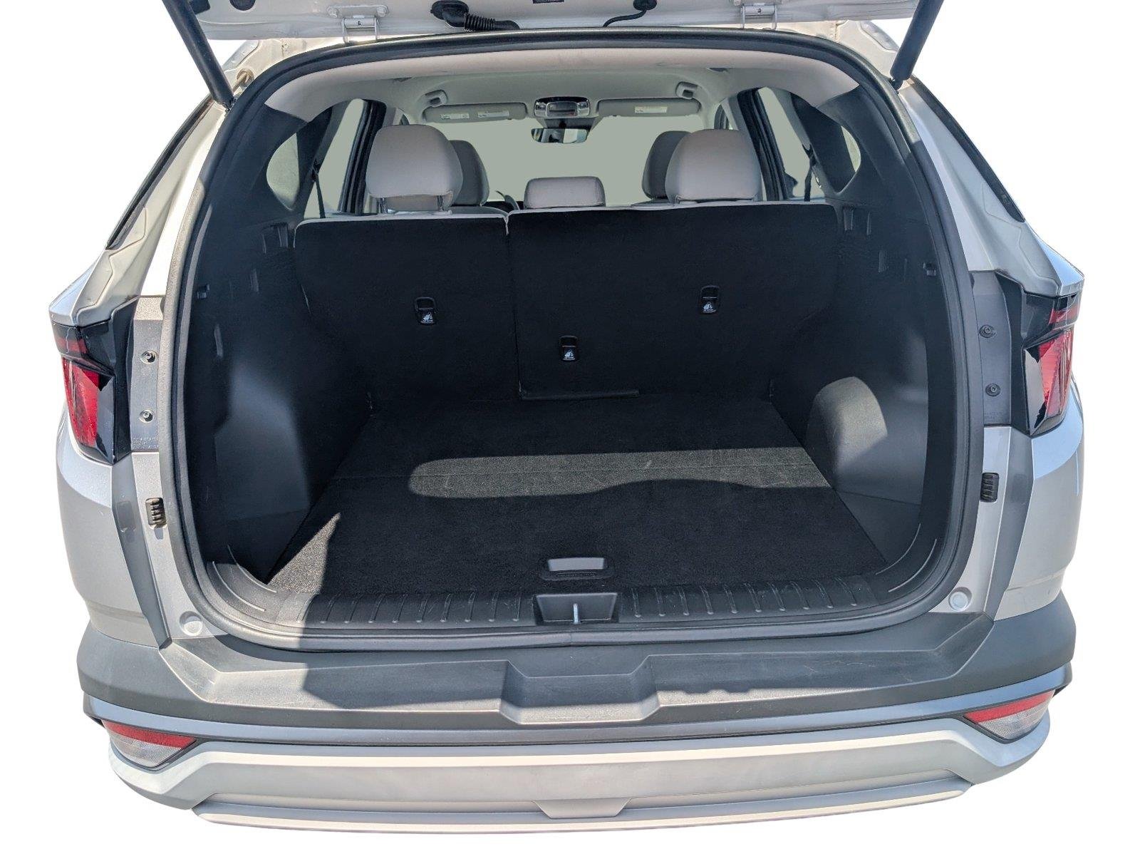 Used 2025 Shimmering Silver Hyundai SEL image 34