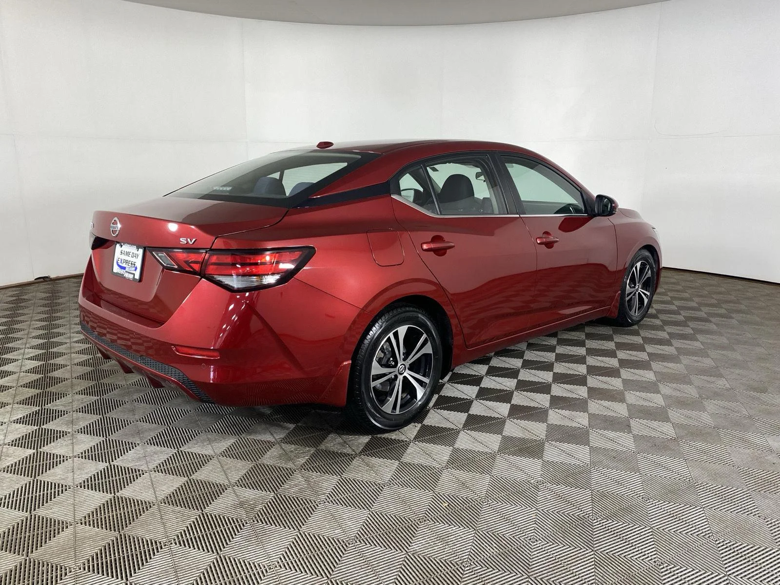Used 2020 Scarlet Ember Tintcoat Nissan SV image 8