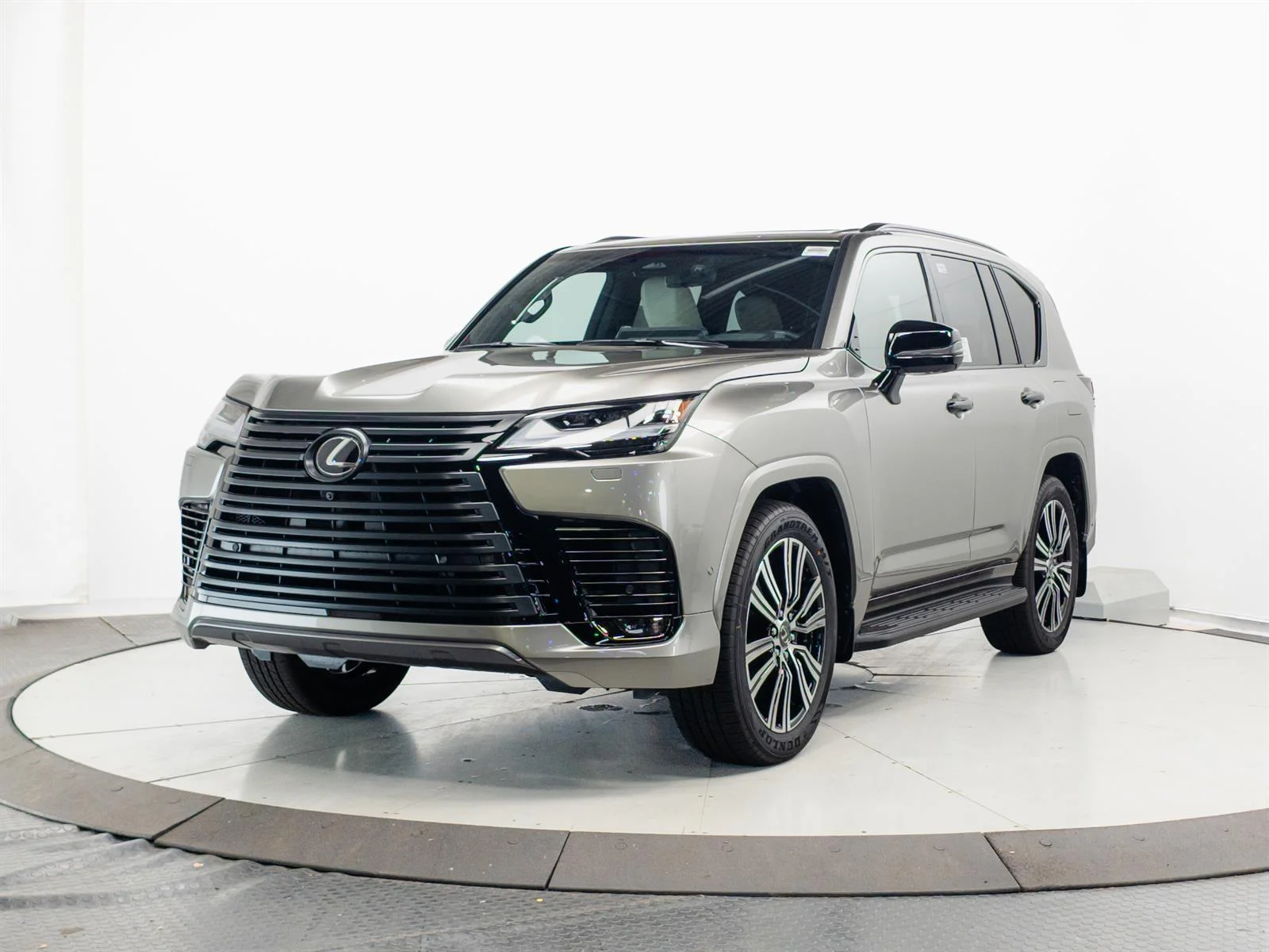New 2026 Atomic Silver (1j7) Lexus Luxury image 3
