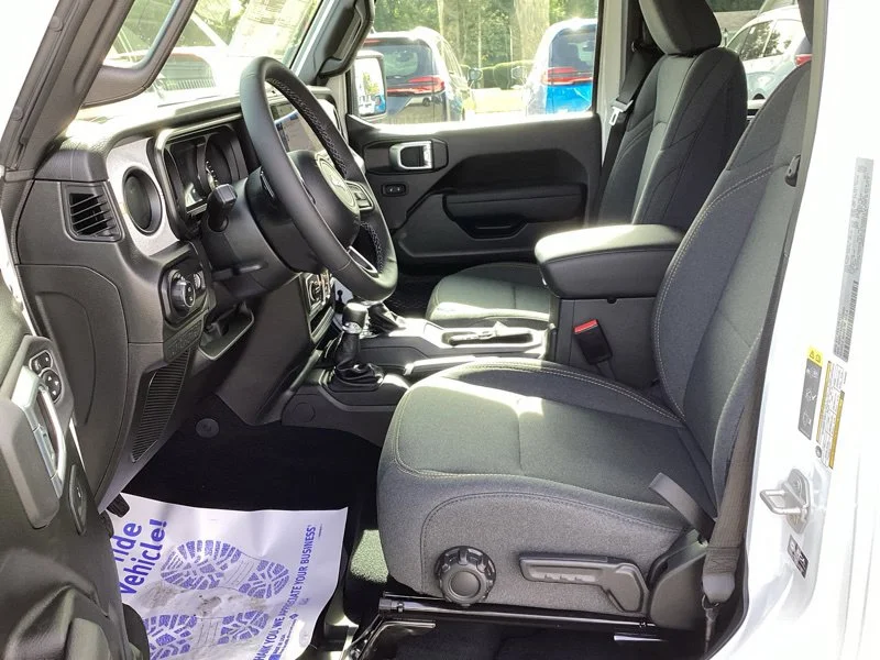 New 2027 Bright White Clearcoat Jeep Sport S image 21