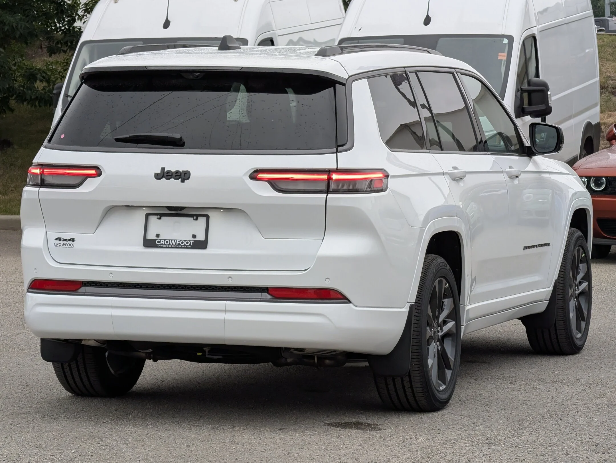 New 2026 White Jeep Limited Reserve - - 4x4 - CommandView Sunroof - Nappa Leather Seats & More! image 8