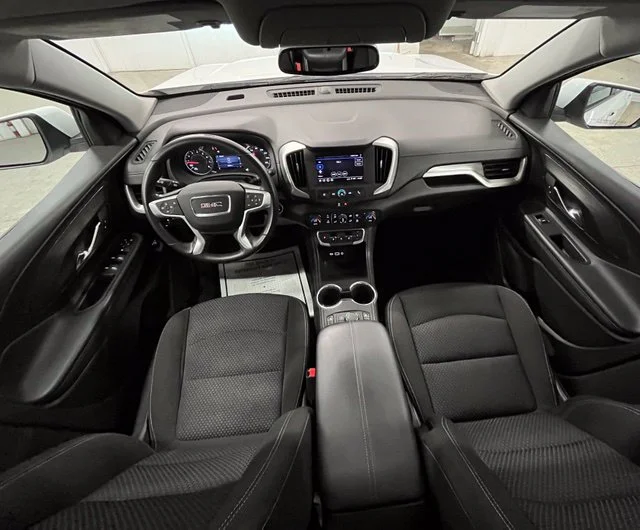 Used 2023 White GMC SLE image 12