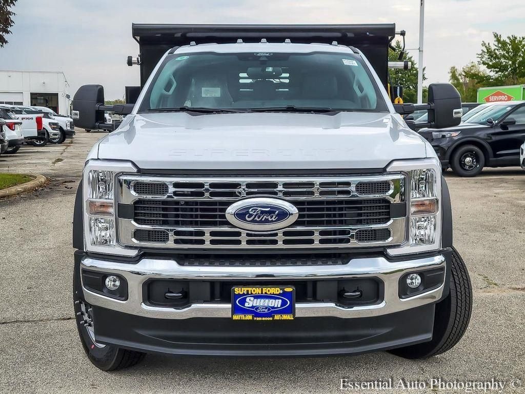 New 2025 Oxford White Ford F-450® XL image 5