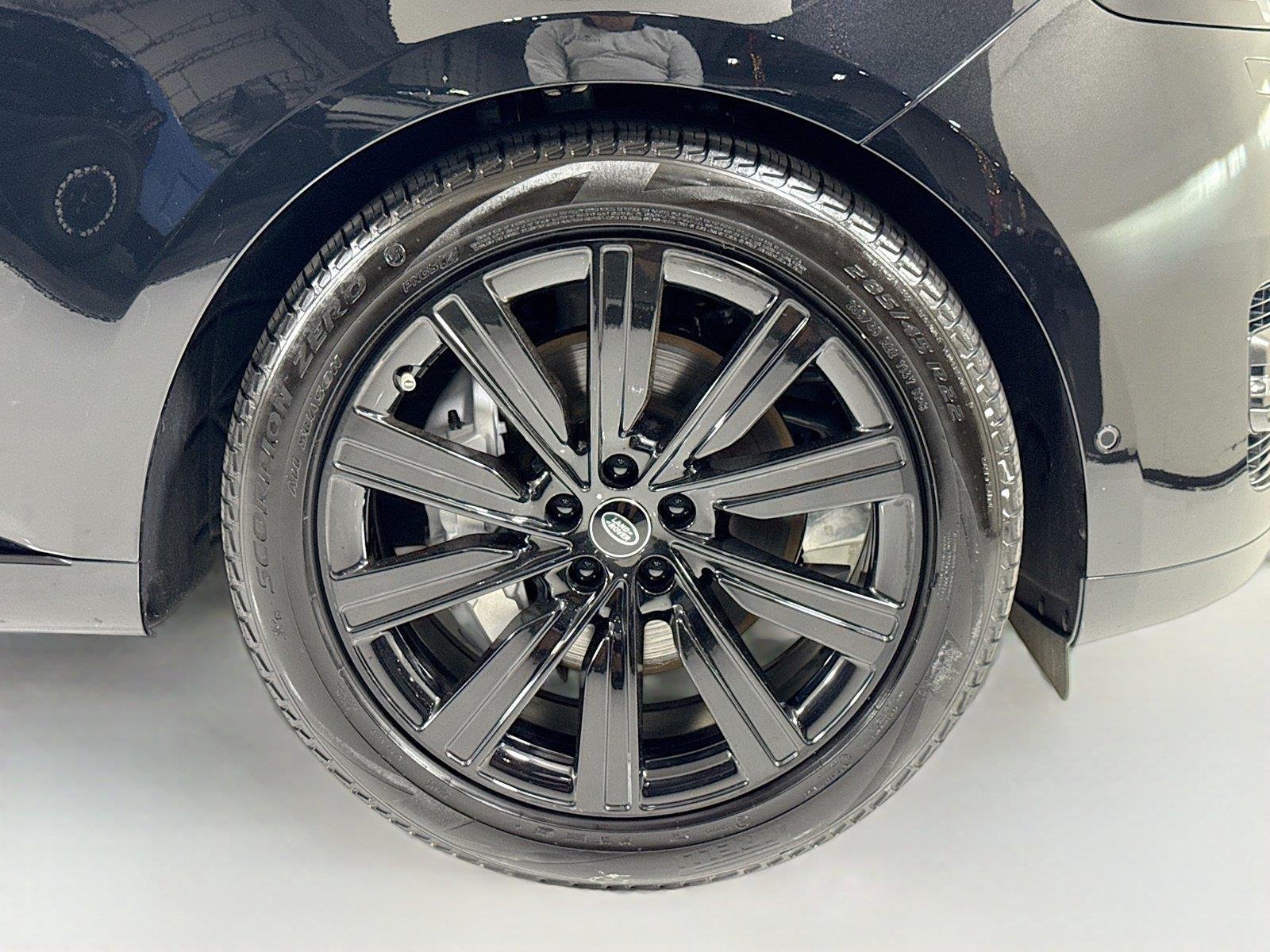 Used 2023 Santorini Black Metallic Land Rover SE image 39