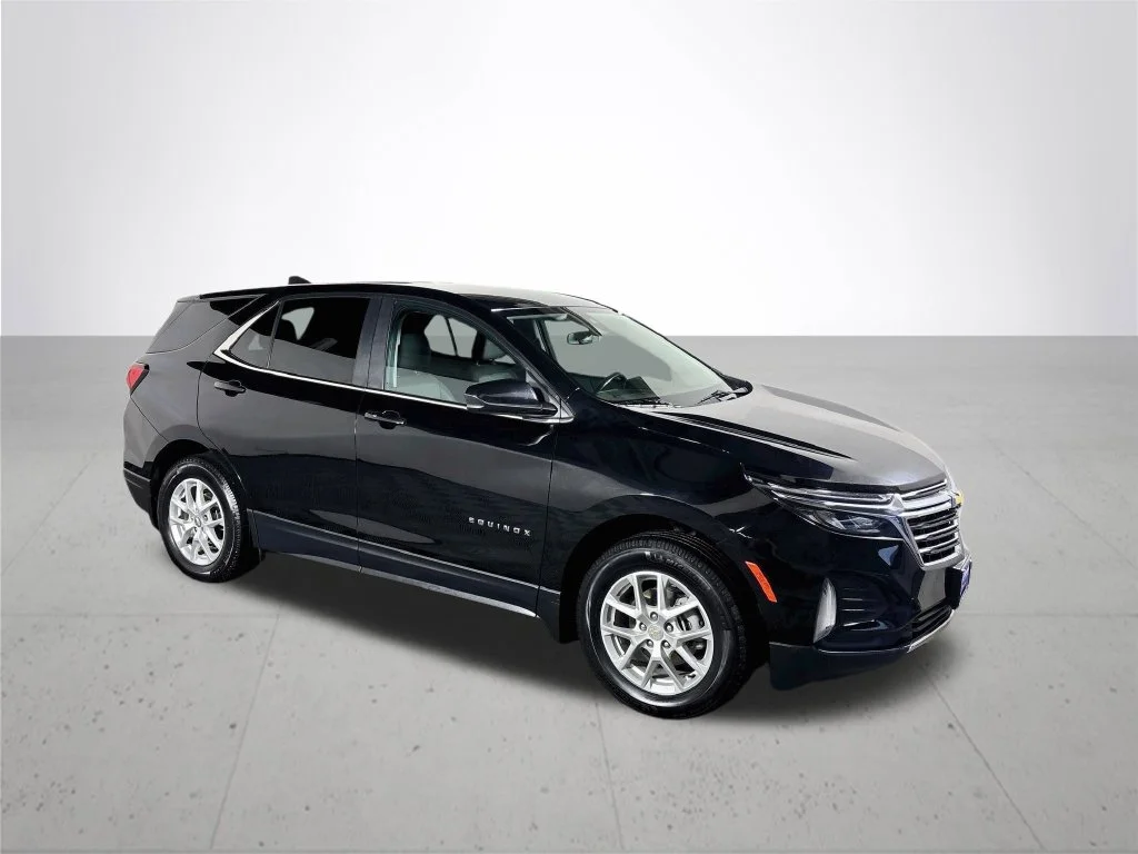 Used 2022 Black Chevrolet LT image 4