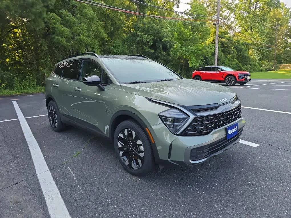 Used 2024 Jungle Green Kia X-Line image 3