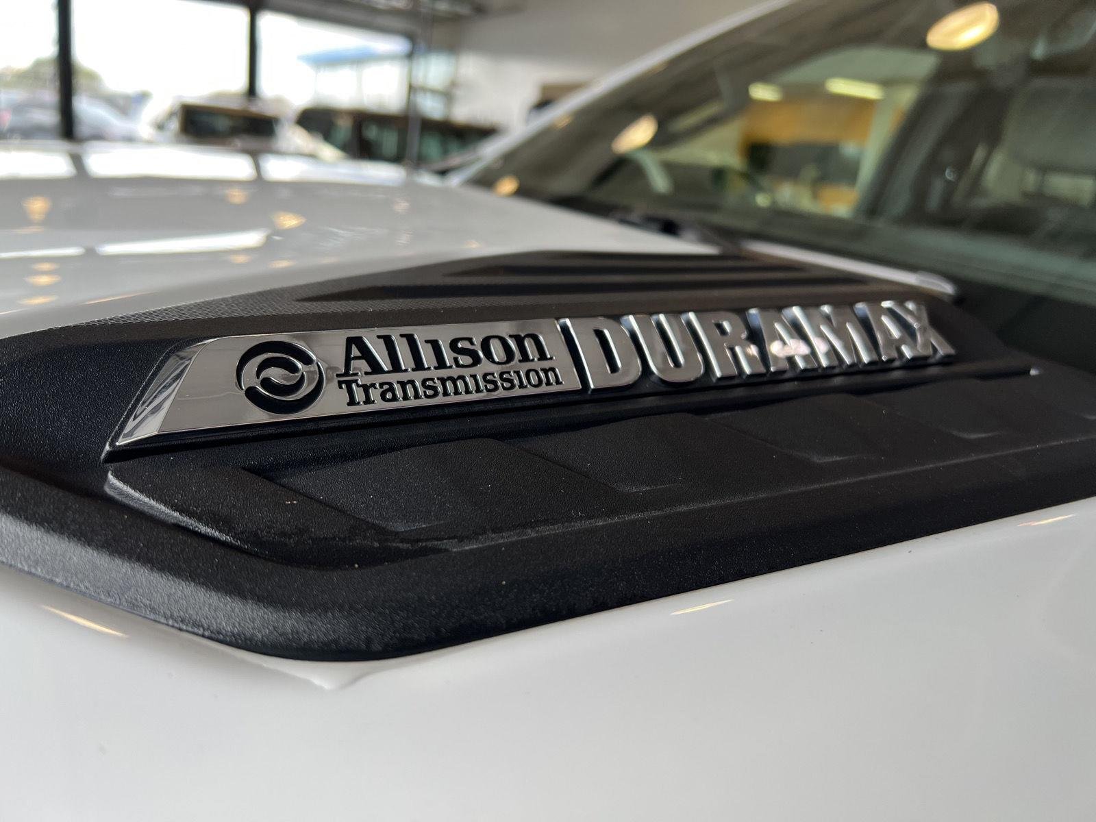Used 2025 Summit White Chevrolet ZR2 image 5