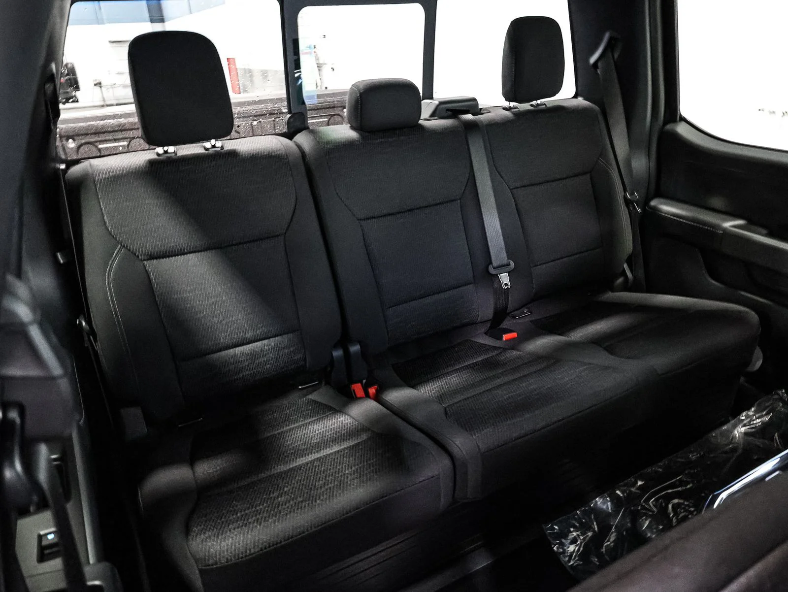 New 2026 Antimatter Blue Metallic Ford XLT image 25