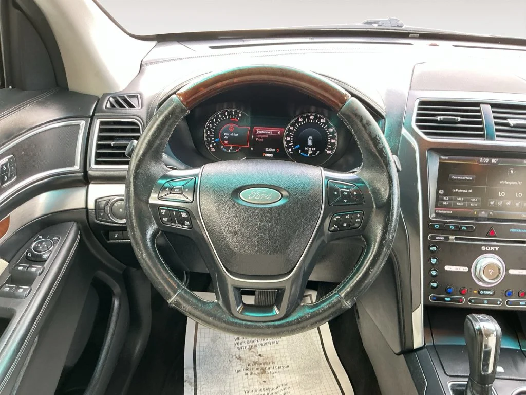 Used 2016 White Ford Platinum image 19
