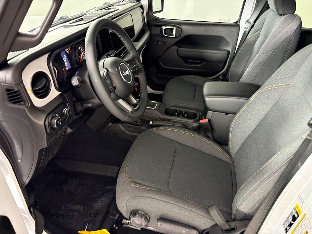 New 2026 Bright White Clear-Coat Exterior Paint Jeep Sport S image 25
