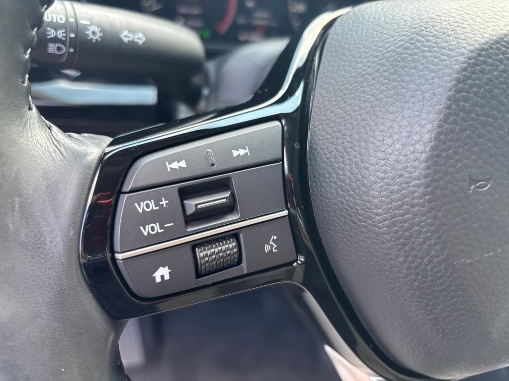 Used 2024  Honda EX-L image 26