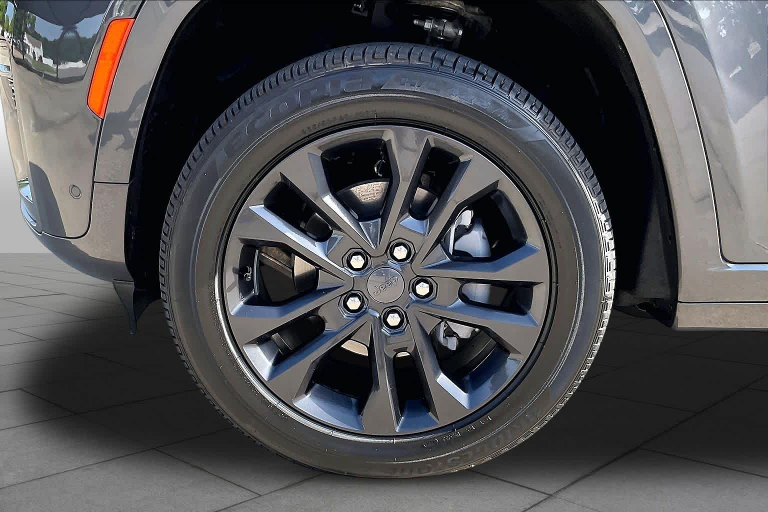 Used 2026 Baltic Gray Metallic Clearcoat Jeep Limited Reserve image 11