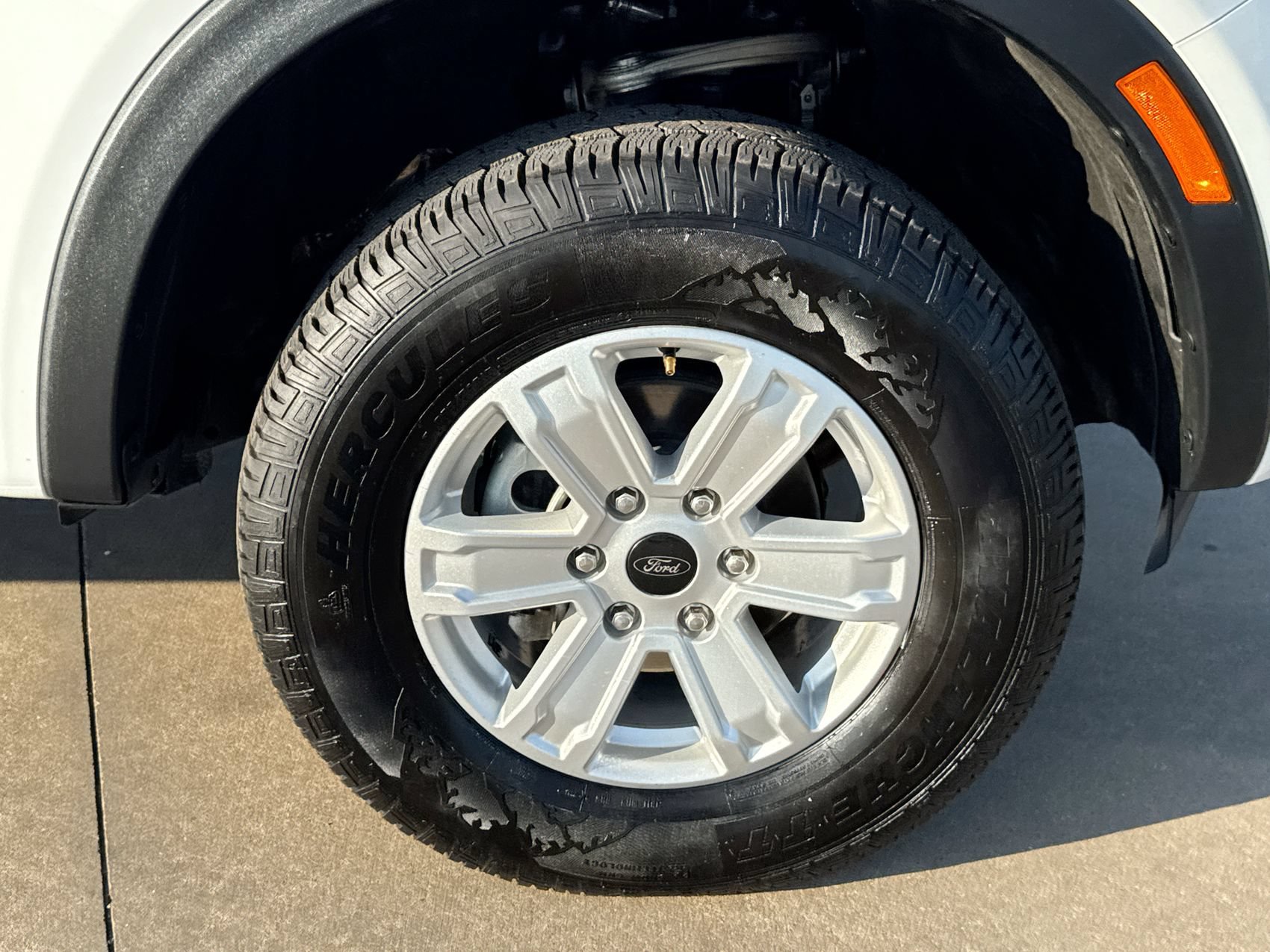 Used 2024 Oxford White Ford XL image 10