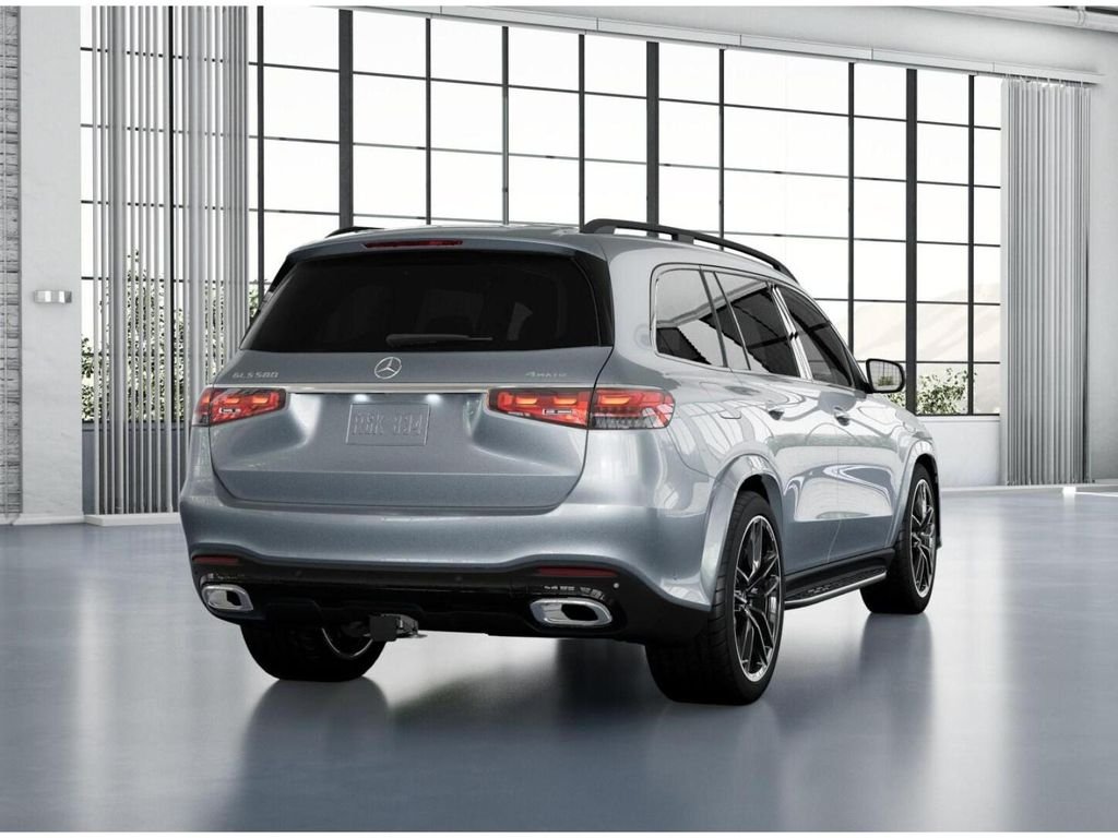Used 2025 Silver Mercedes-Benz GLS 580 image 23