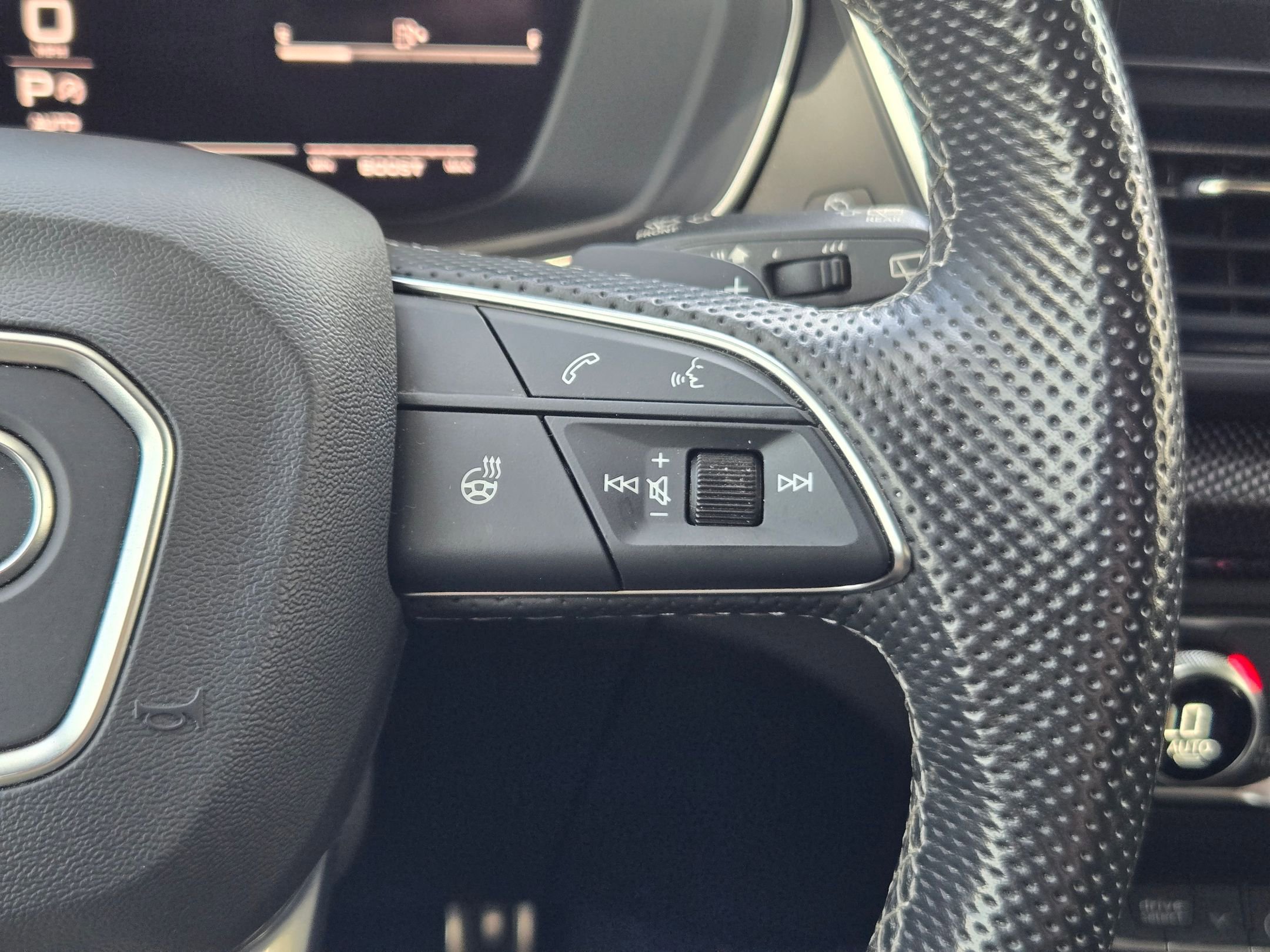 2022 Audi SQ5 Premium Plus - Photo 13