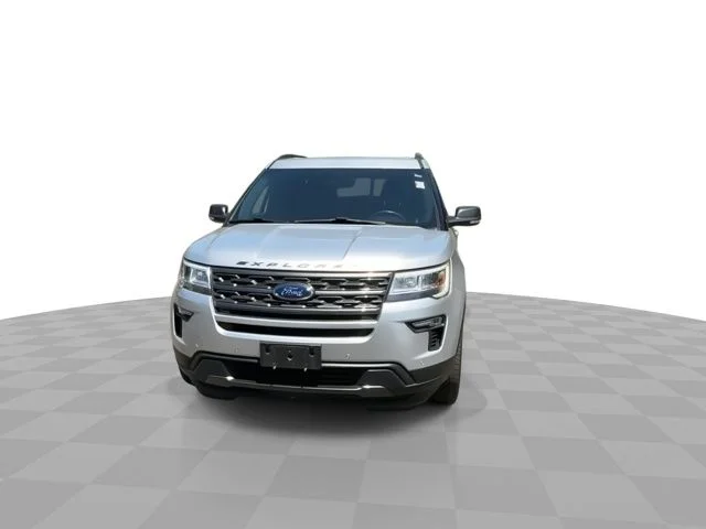 Used 2018 Silver Ford XLT image 3