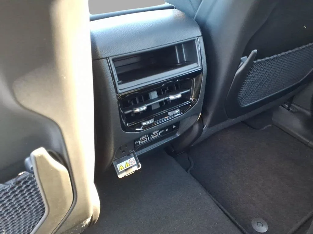 2025 Jeep Grand Cherokee Overland - Photo 8