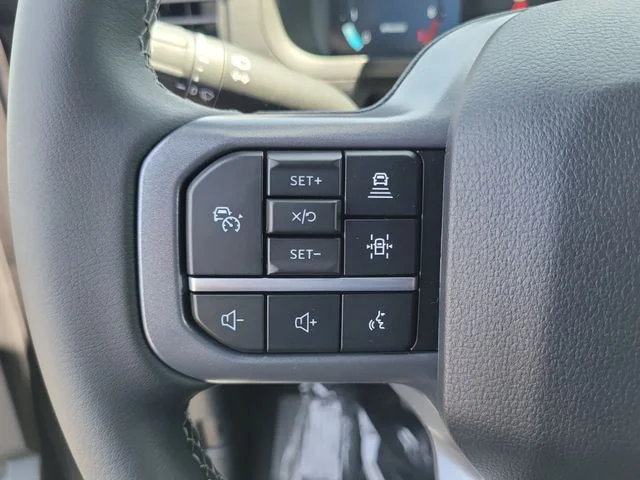 New 2026 Carbonized Gray Metallic Ford XLT image 24