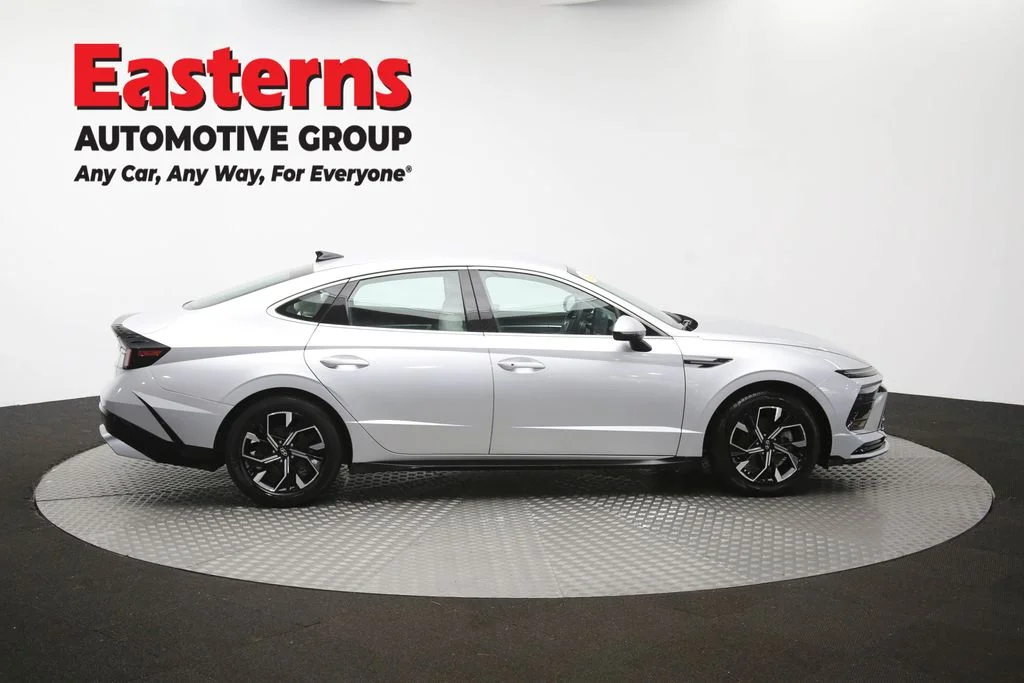 Used 2025 Silver Hyundai SEL image 45