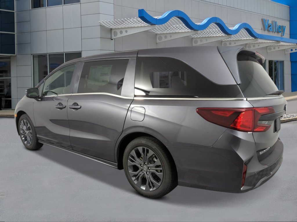 New 2027 Modern Steel Metallic Honda Touring image 2
