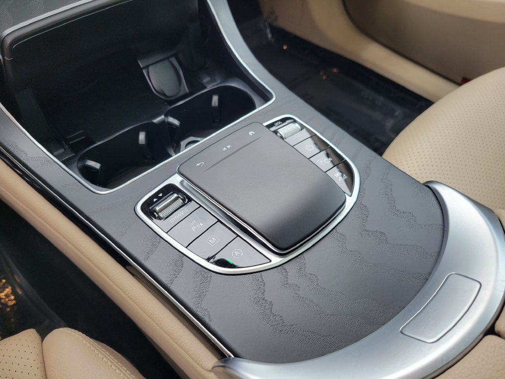 Used 2022 Black Mercedes-Benz GLC 300 image 31