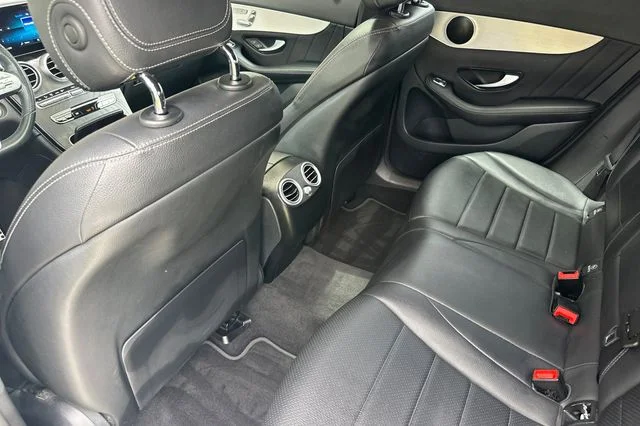 Used 2021  Mercedes-Benz GLC 300 Coupe image 11
