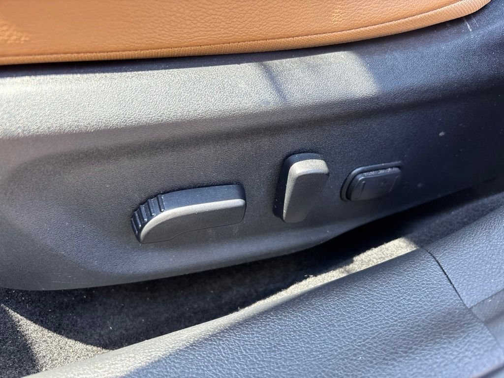 Used 2023 Gray Nissan SV image 18
