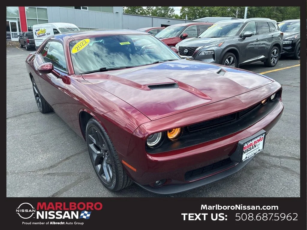 2022 Dodge Challenger SXT Auto's photo