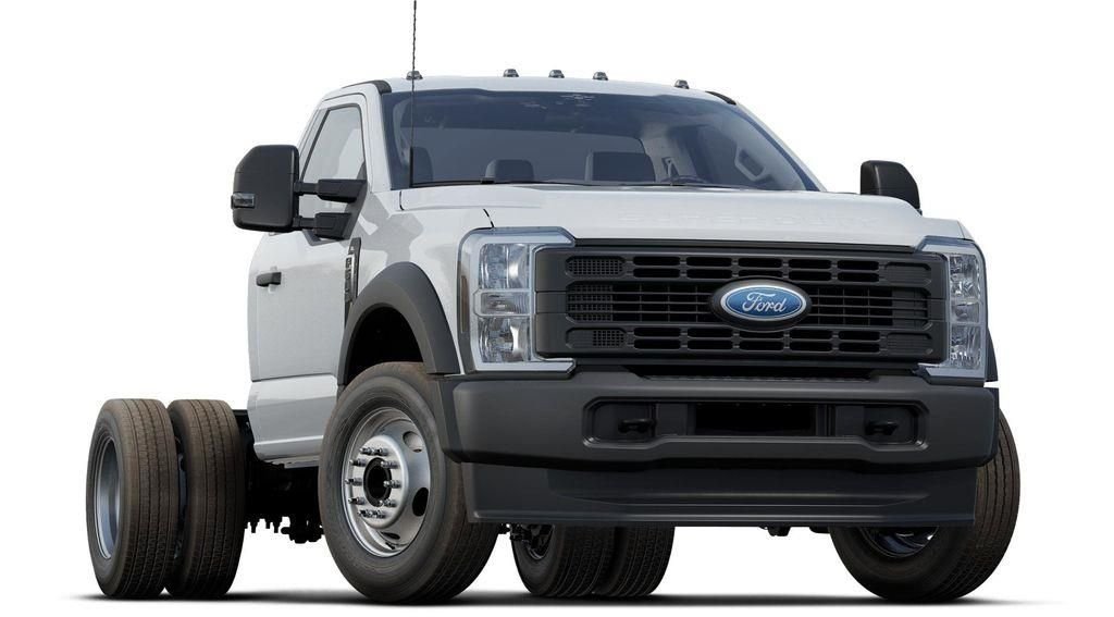 New 2024 Oxford White Ford F-600® XL image 4