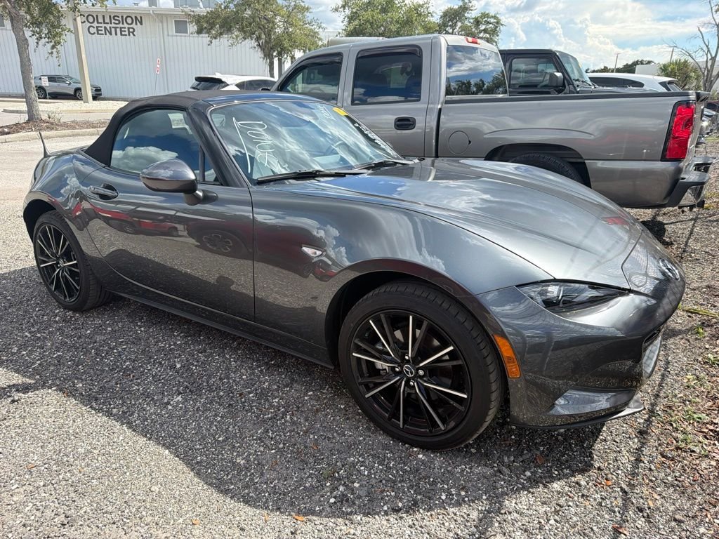 Certified Used 2025 Gray Mazda Grand Touring image 1