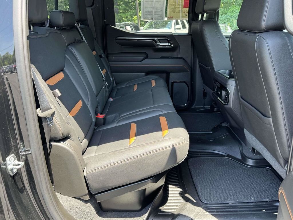 Used 2022 Black GMC AT4 image 15