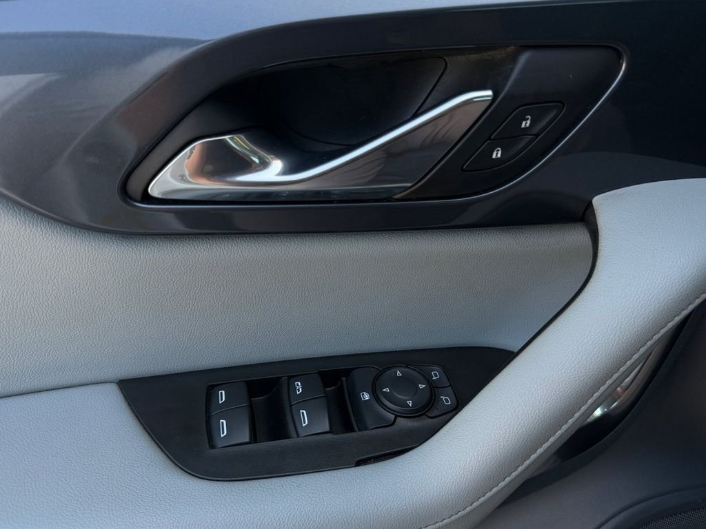 Used 2019 White Chevrolet Base image 29