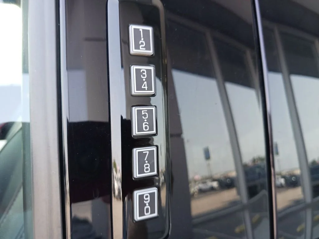 Used 2023 White Ford Lariat image 31