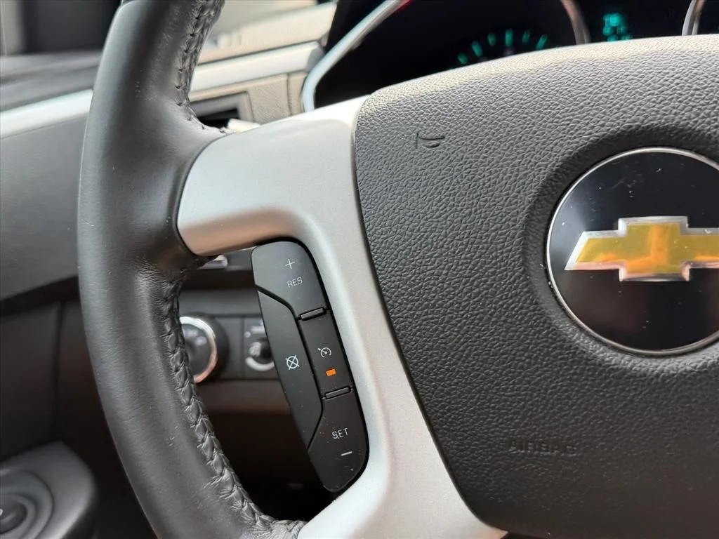 Used 2011 White Chevrolet LT image 18