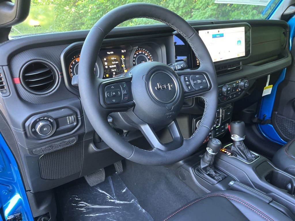 New 2026 Hydro Blue Pearl-Coat Exterior Paint Jeep Rubicon X image 3