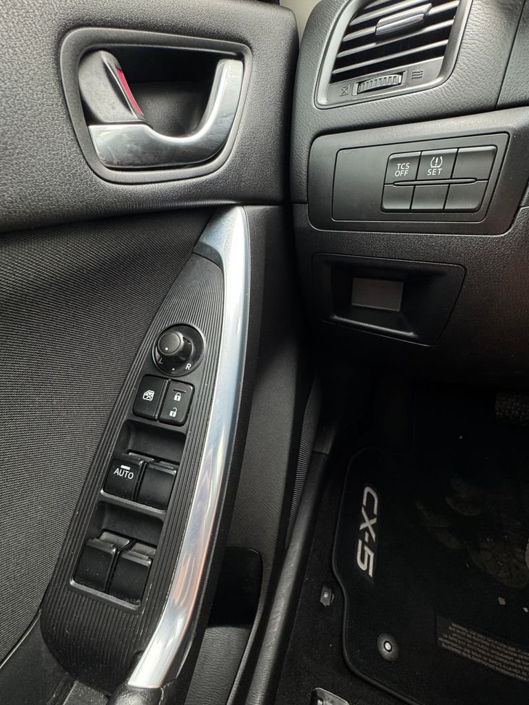 Used 2015 Blue Reflex Mica Mazda Sport image 14