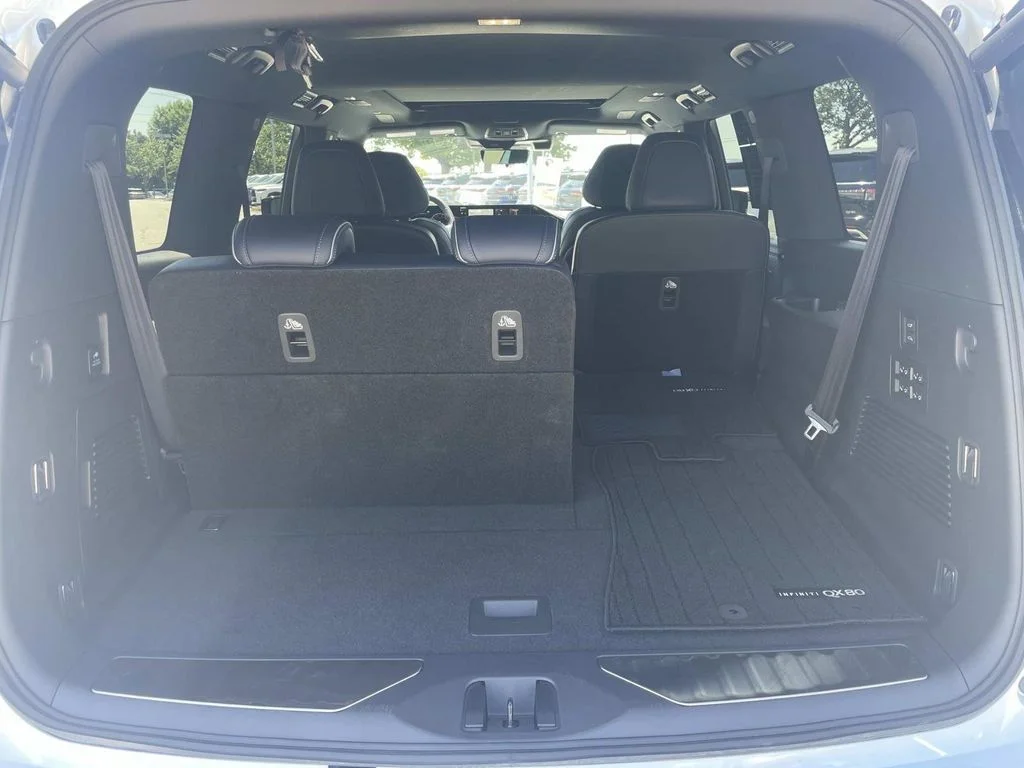 Used 2026 White INFINITI SPORT image 8