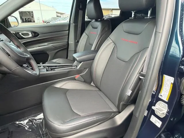 New 2026 Fathom Blue Pearl Coat Jeep Trailhawk image 19