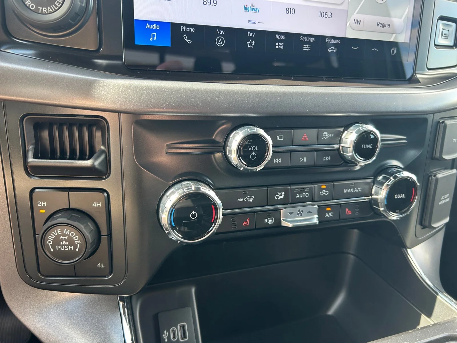 New 2026 Carbonized Grey Metallic Ford XLT image 22