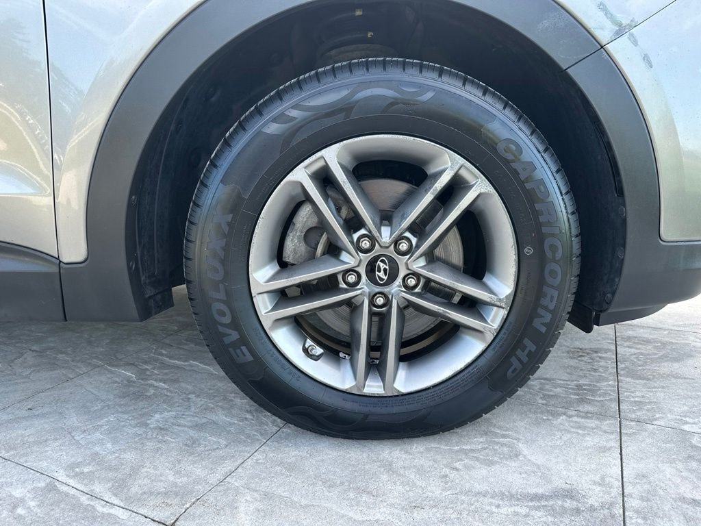 Used 2017 Gray Hyundai 2.4 Base image 6