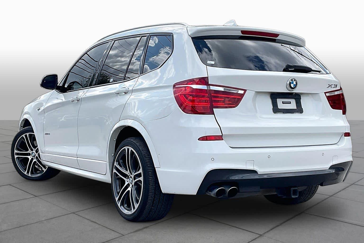 Used 2015 Alpine White BMW xDrive28i image 12