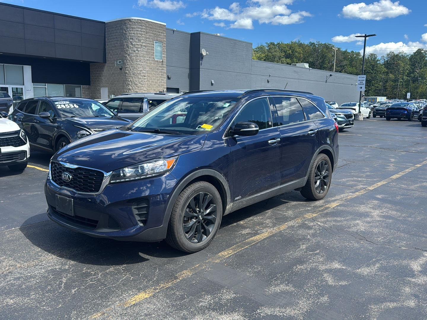 Used 2019 Imperial Blue Kia S V6 image 3