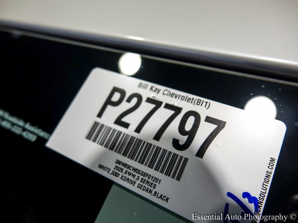 2025 BMW 3 Series 330i - Photo 34