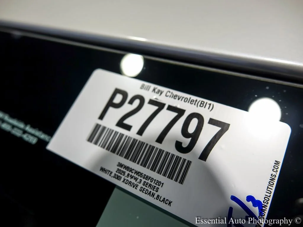 2025 BMW 3 Series 330i - Photo 34