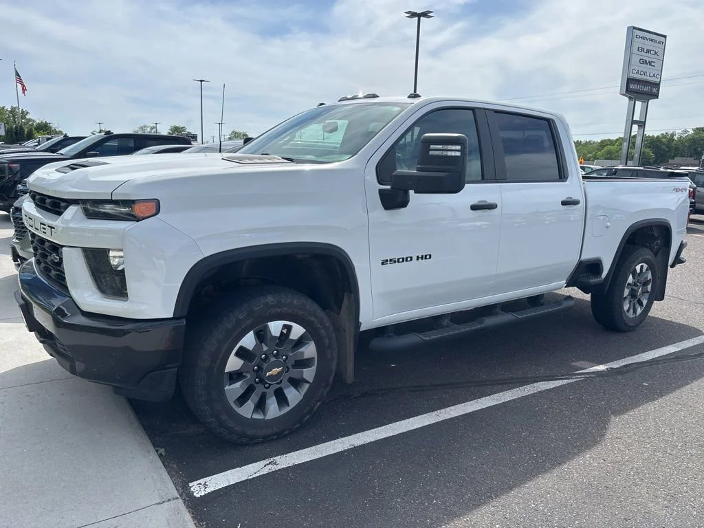 2022 Chevrolet Silverado HD's photo